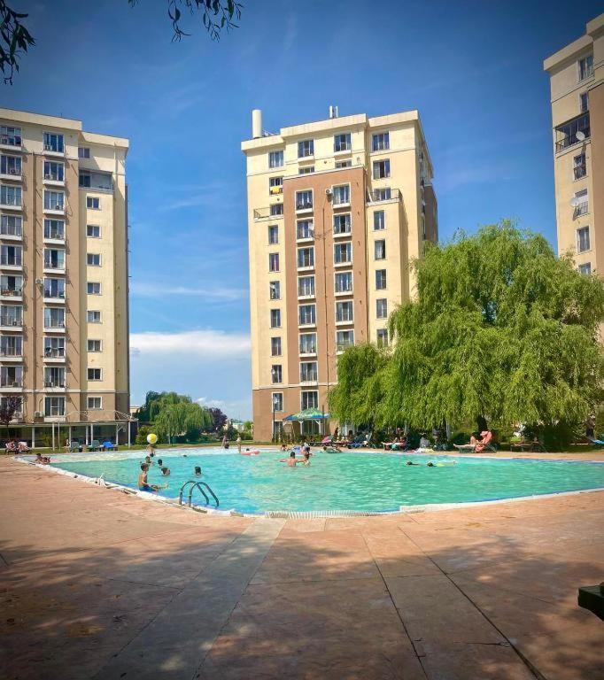 Golden Cosmopolis Apartment Cretuleasca Ngoại thất bức ảnh